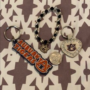 Set Auburn Bracelet & Keychains
